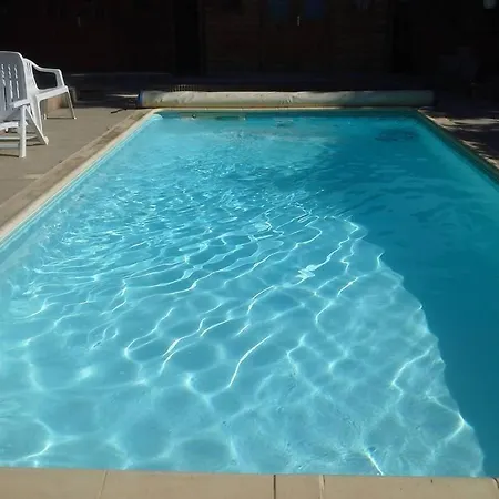 Adorable Studio Avec Piscine A Partager En Option דירה La Ferté-Gaucher