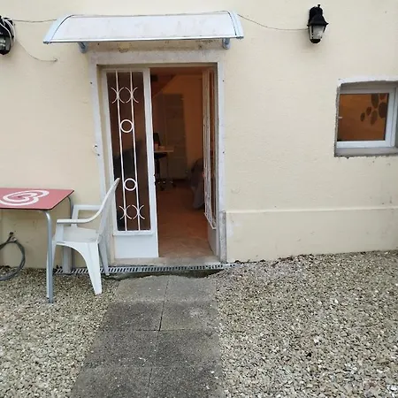 Super Meuble Avec Piscine Partagee *