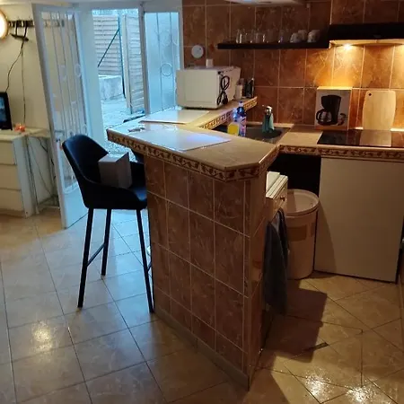 Lejlighed Super Studio Meuble Avec Piscine Partagee La Ferté-Gaucher