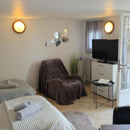 Studio Cosy Avec Piscine A Partager En Option * La Ferté-Gaucher
