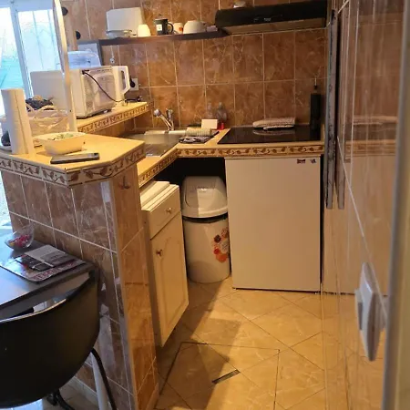 Confortable Avec Piscine A Partager En Option Apartment
