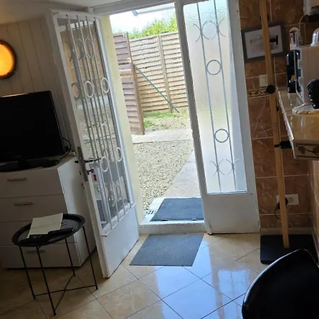 Apartment Confortable Avec Piscine A Partager En Option