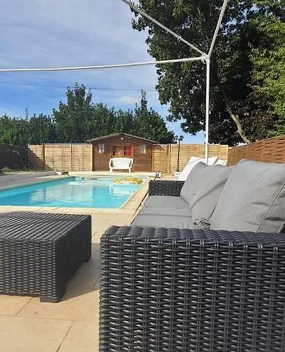 Convivial Meuble Avec Piscine Partagee Apartmán La Ferté-Gaucher