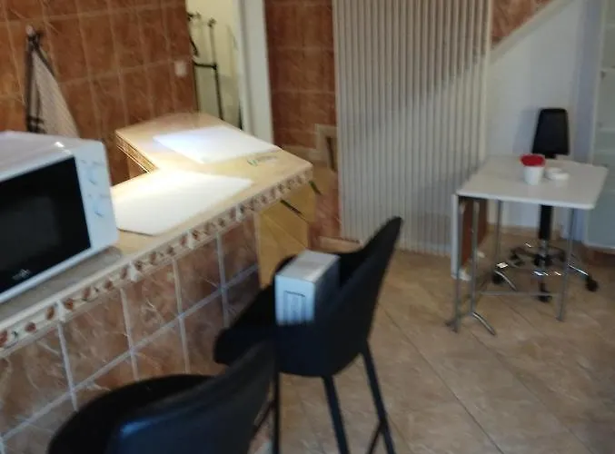 شقة Super Meuble Avec Piscine Partagee *