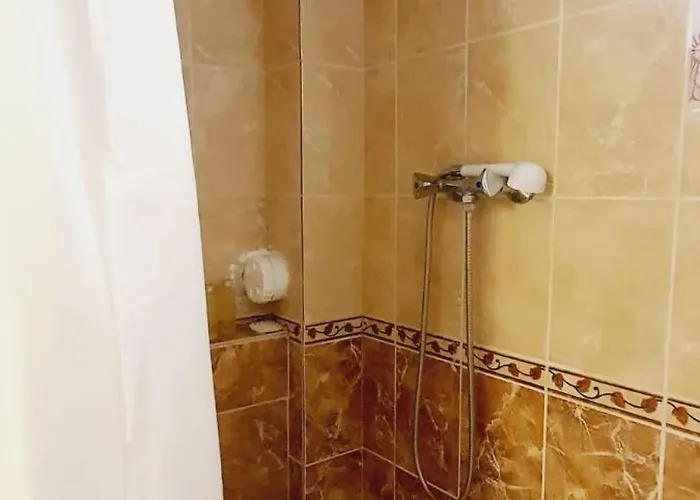 Super Meuble Avec Piscine Partagee *