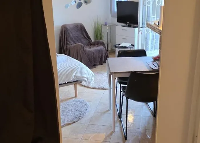 Convivial Meuble Avec Piscine Partagee La Ferté-Gaucher