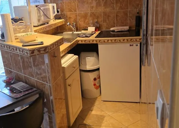 Convivial Meuble Avec Piscine Partagee Apartmán