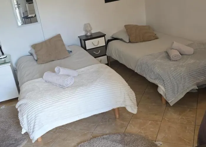 Apartmán Convivial Meuble Avec Piscine Partagee La Ferté-Gaucher